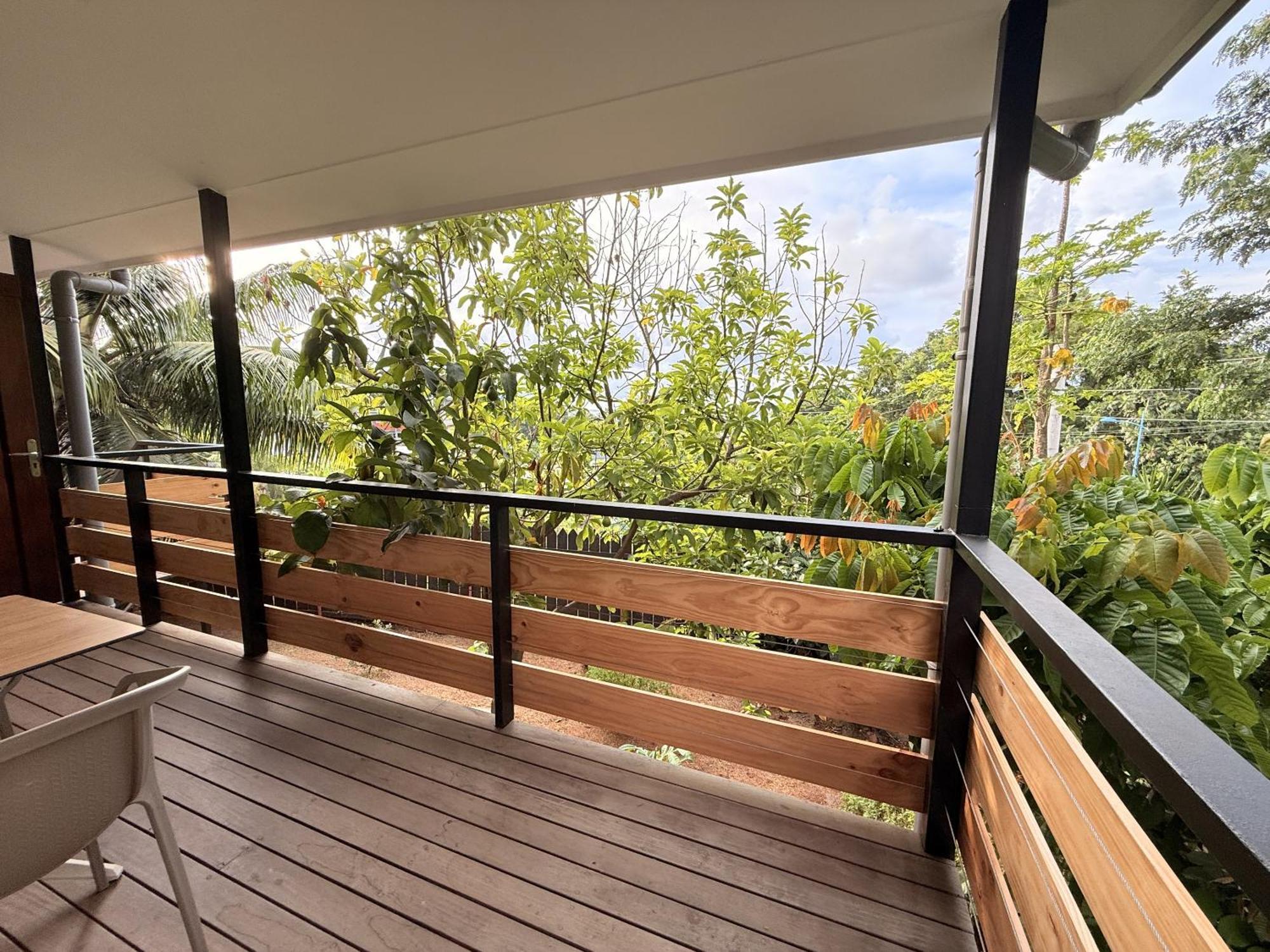 Ononui Lodge Airport, Ocean-View, Private Bathroom And Balcony, Free Wifi And Parking, On-Site Car Rental Фааа Экстерьер фото